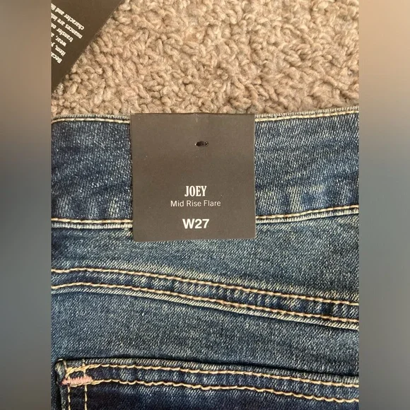 Women’s True Religion Jeans - Picture 4 of 6